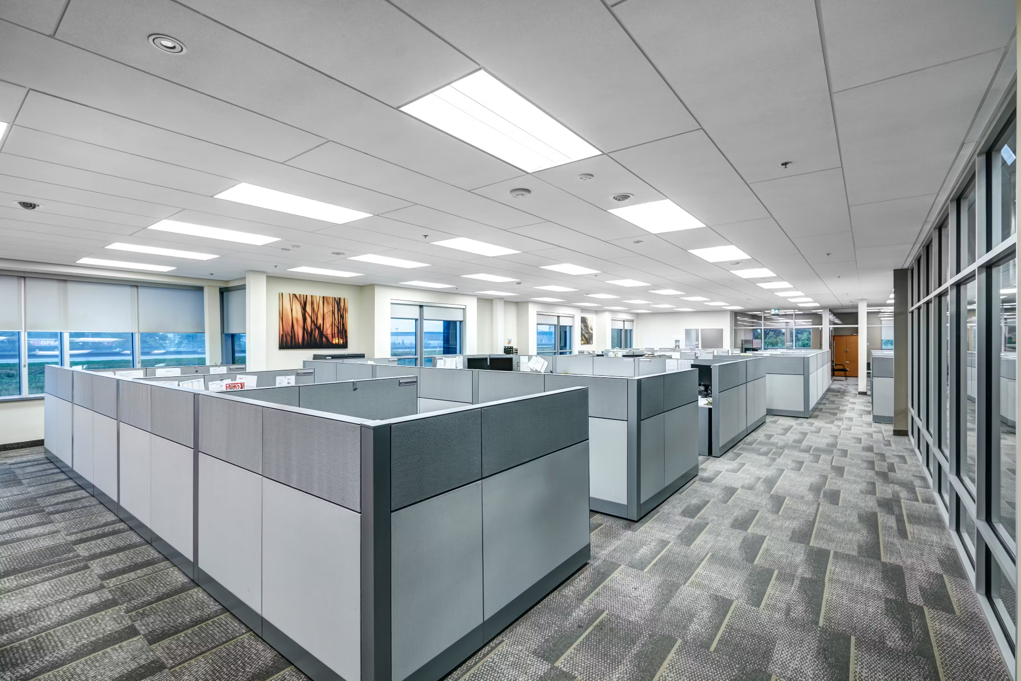 بلاط سقف المكتب