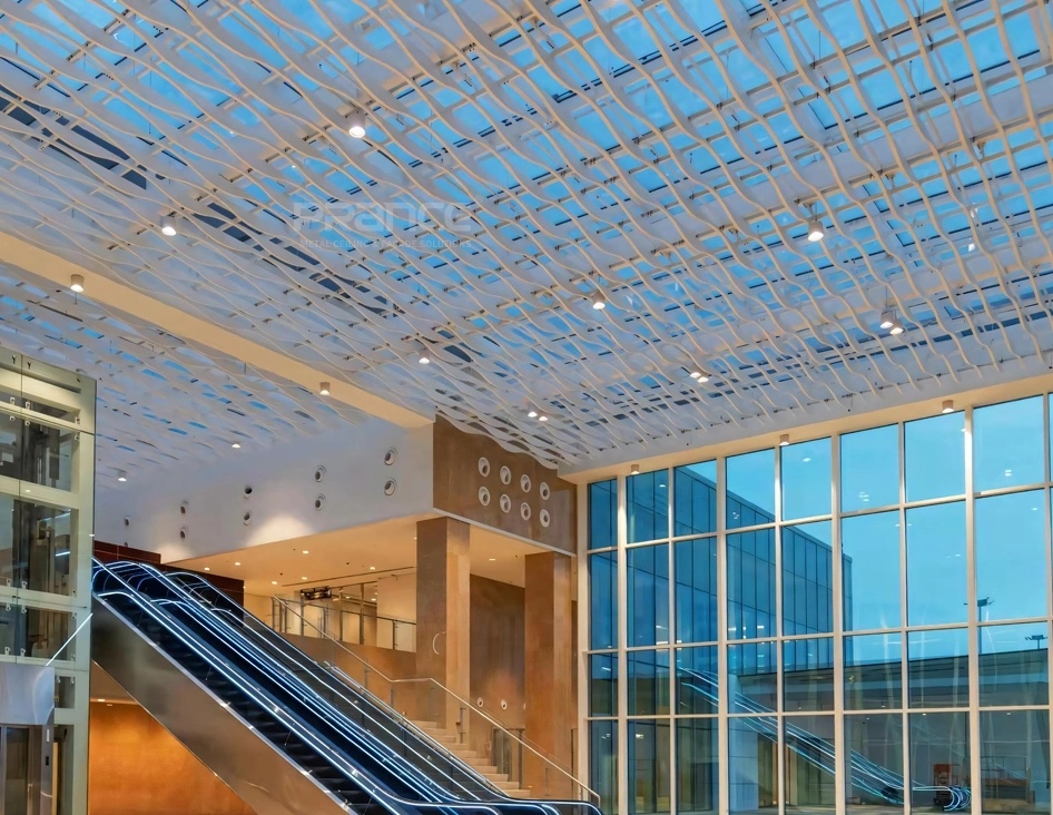 مڑے ہوئے دھات کی چھت