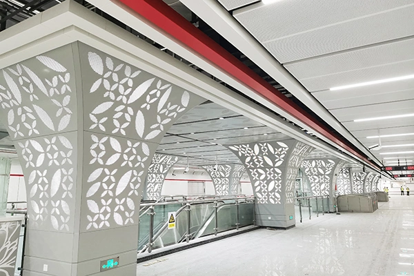 中国佛山地铁2号线花世界定制装饰天花板和墙面系统项目5