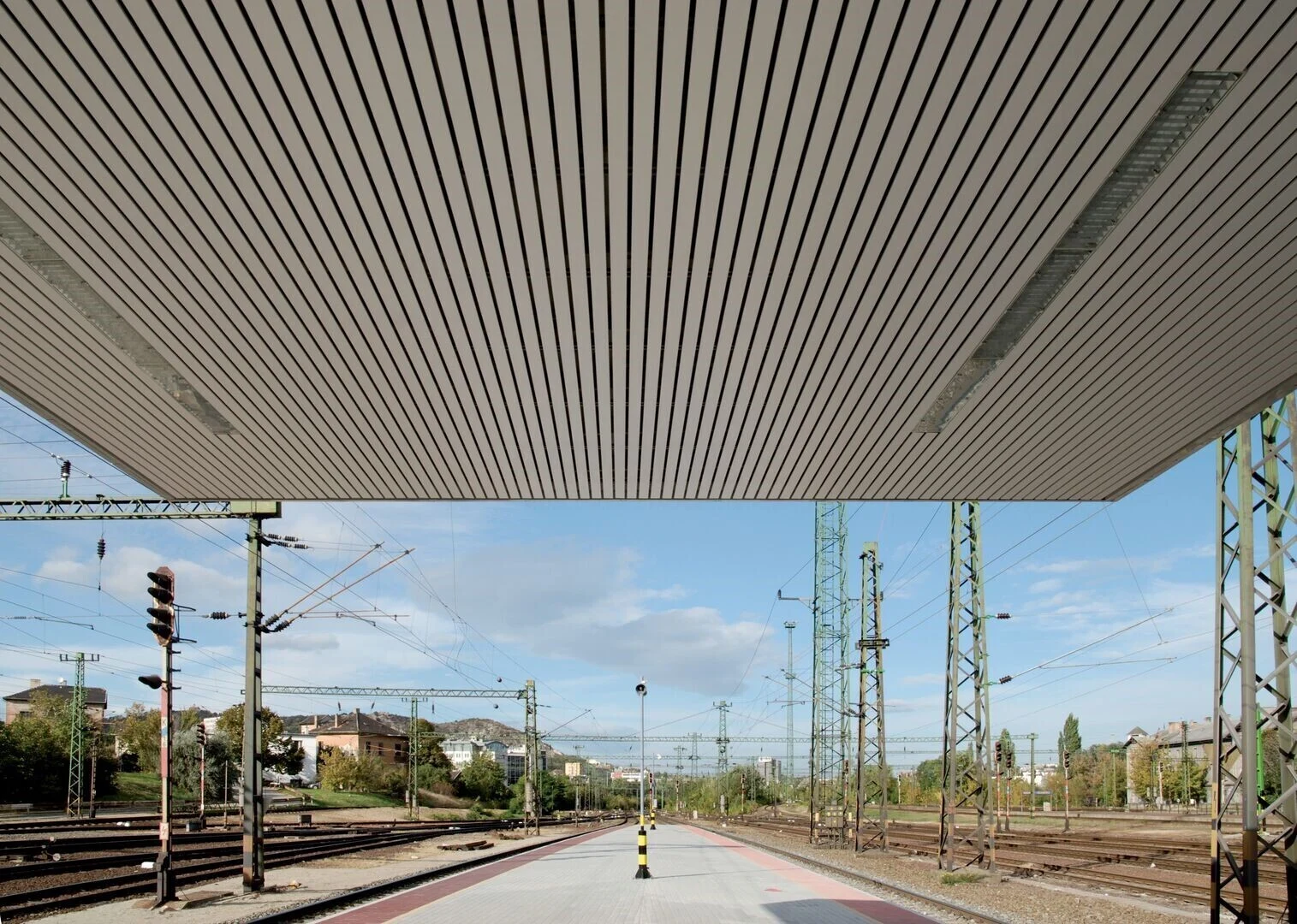 Exterior drop ceiling