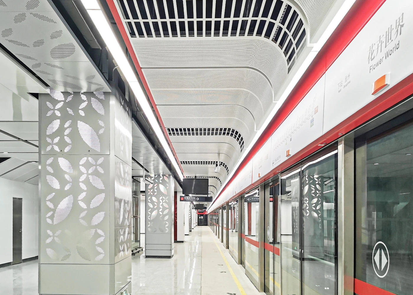 中国佛山地铁2号线花世界定制装饰天花板和墙面系统项目11
