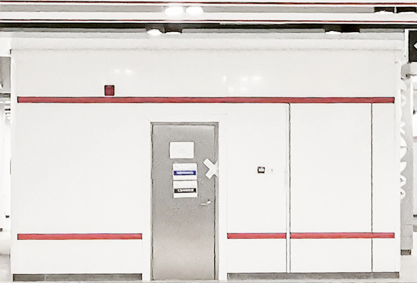 中国佛山地铁2号线花世界定制装饰天花板和墙面系统项目23