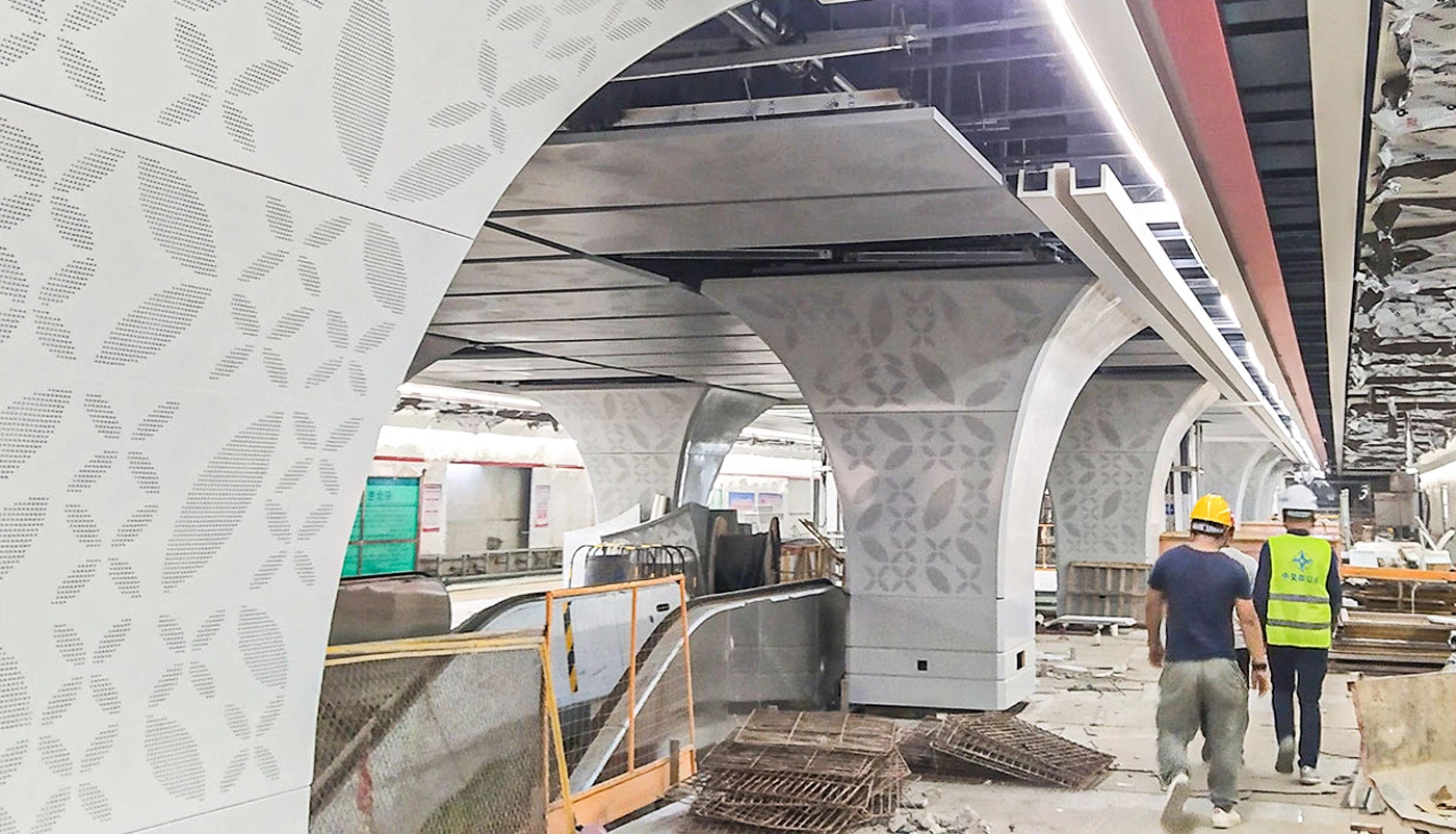 中国佛山地铁2号线花世界定制装饰天花板和墙面系统项目25