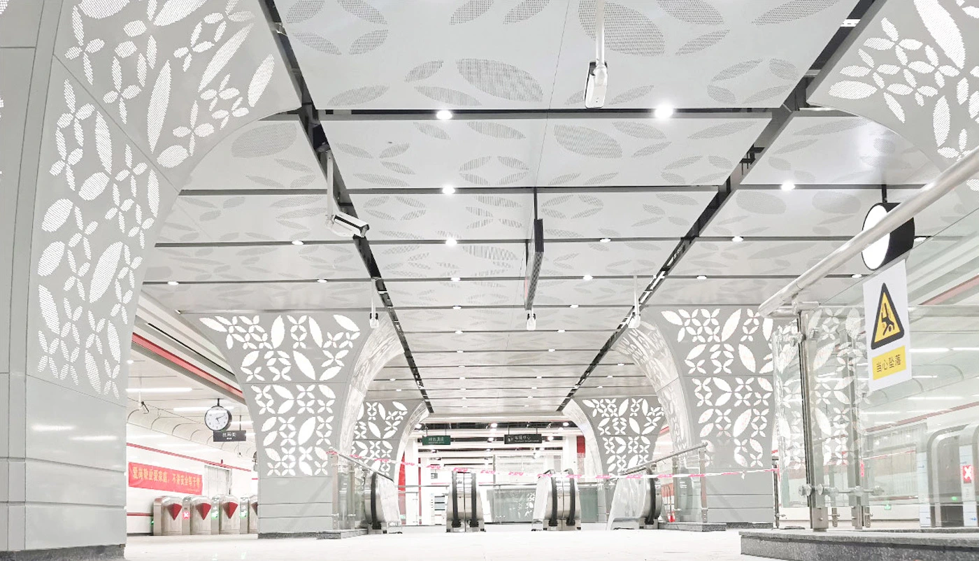 中国佛山地铁2号线花世界定制装饰天花板和墙面系统项目27