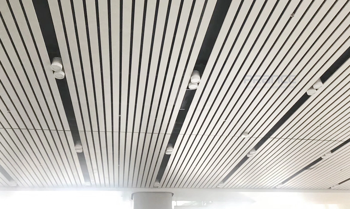 Papan langit -langit aluminium yang disukai