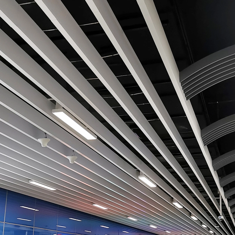 Plafond à lattes de construction en aluminium 1