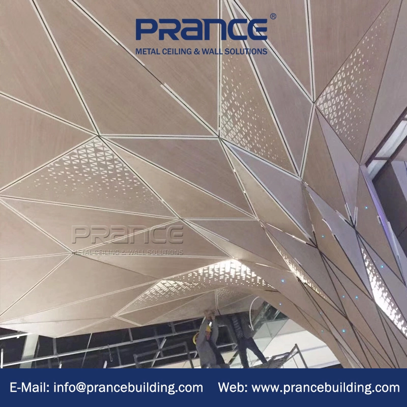 Panel langit -langit aluminium