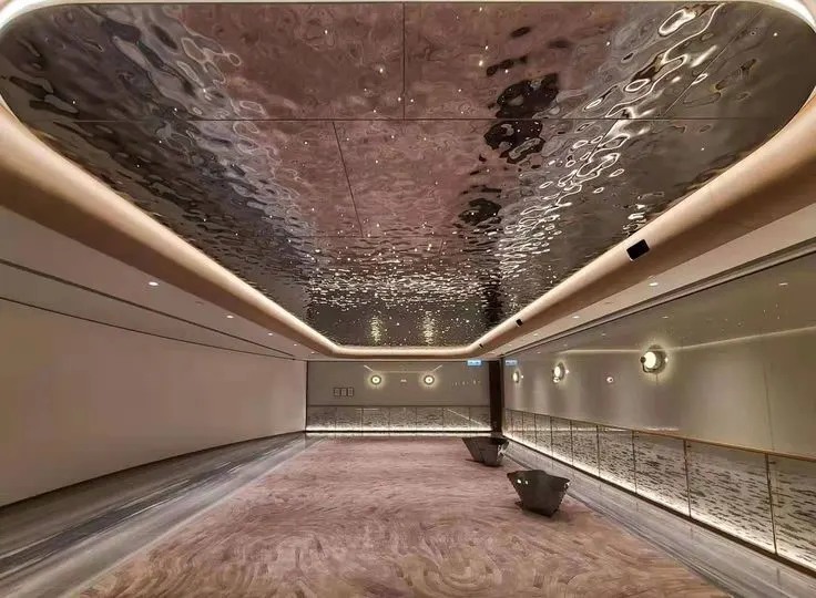 Carreaux de miroir de plafond