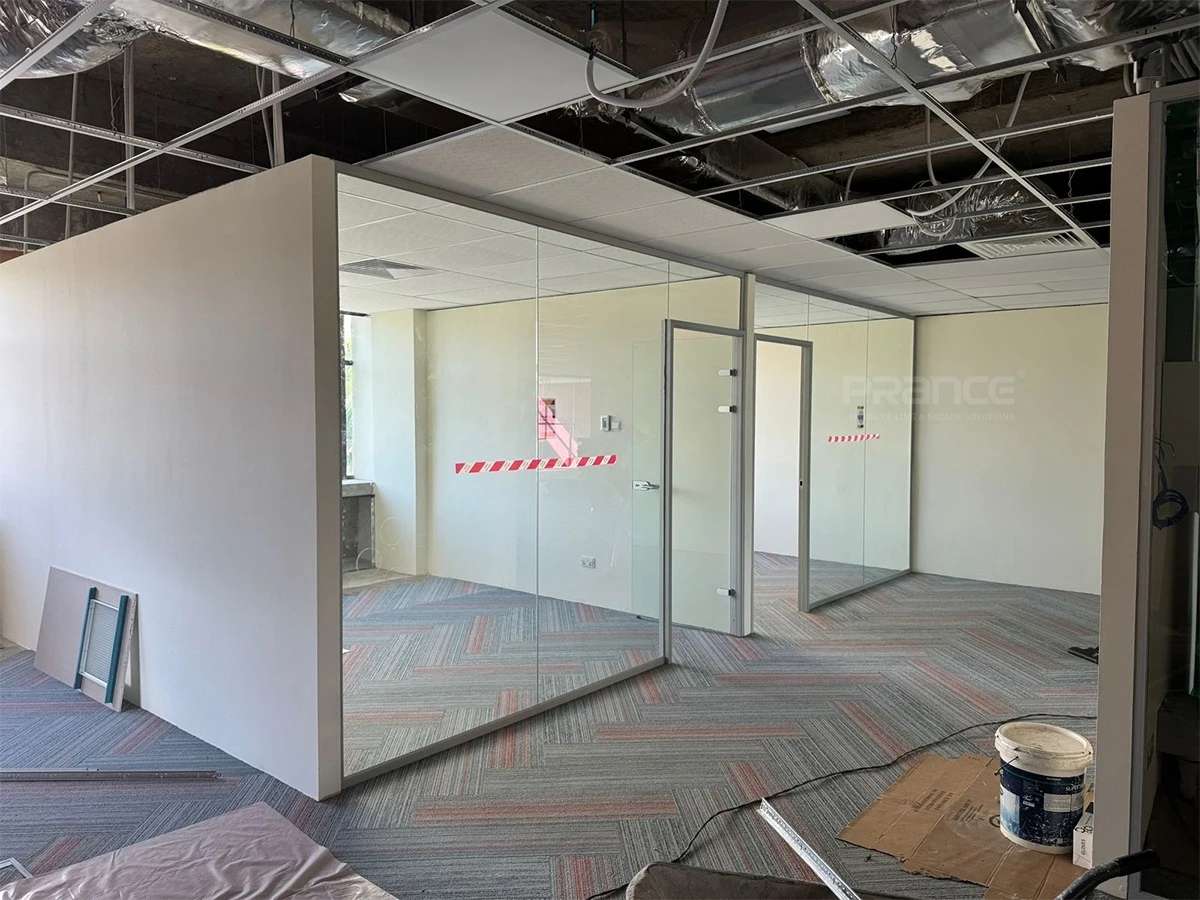 Tetos de grade suspensa vs. drywall: um guia comparativo, image size:1200x900